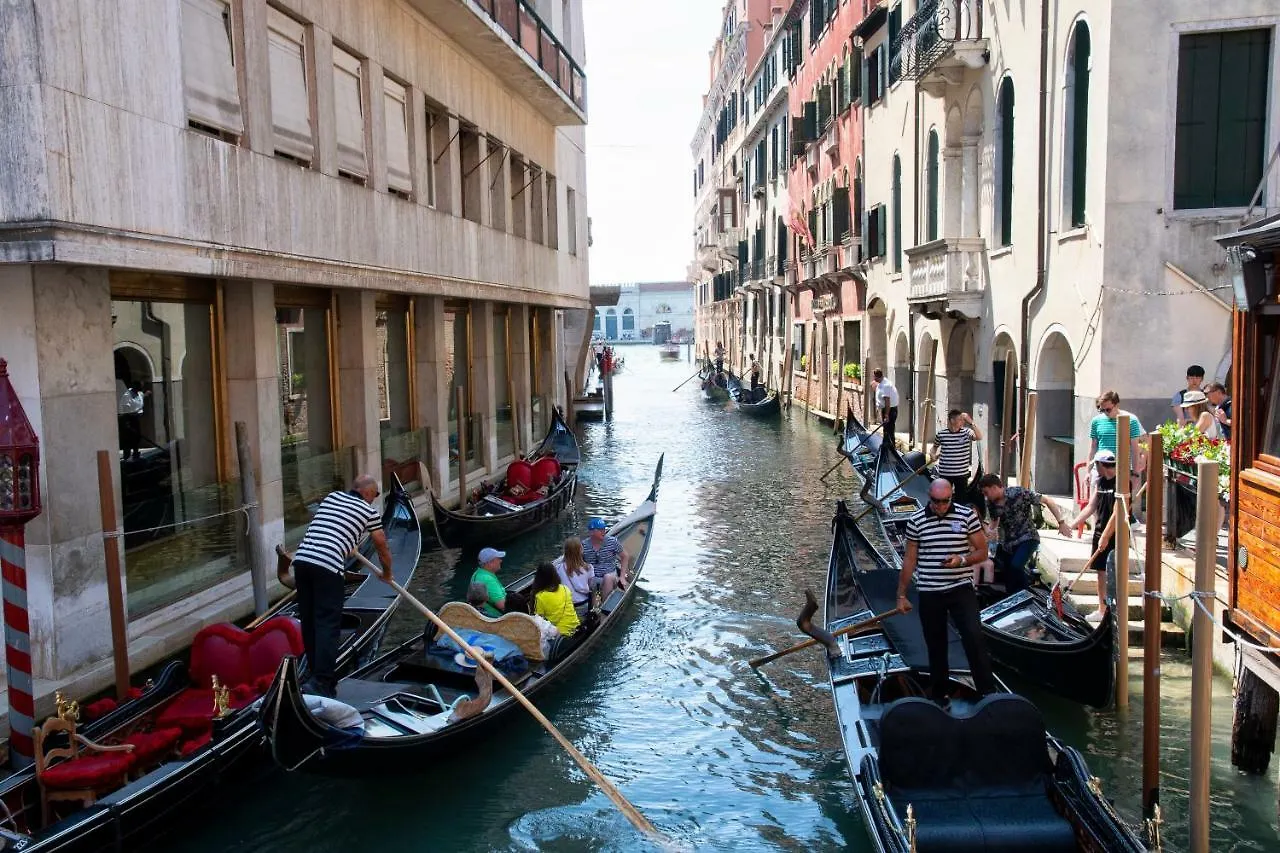 Ca' Xxii Marzo Boutique Lägenhet Venedig Italien